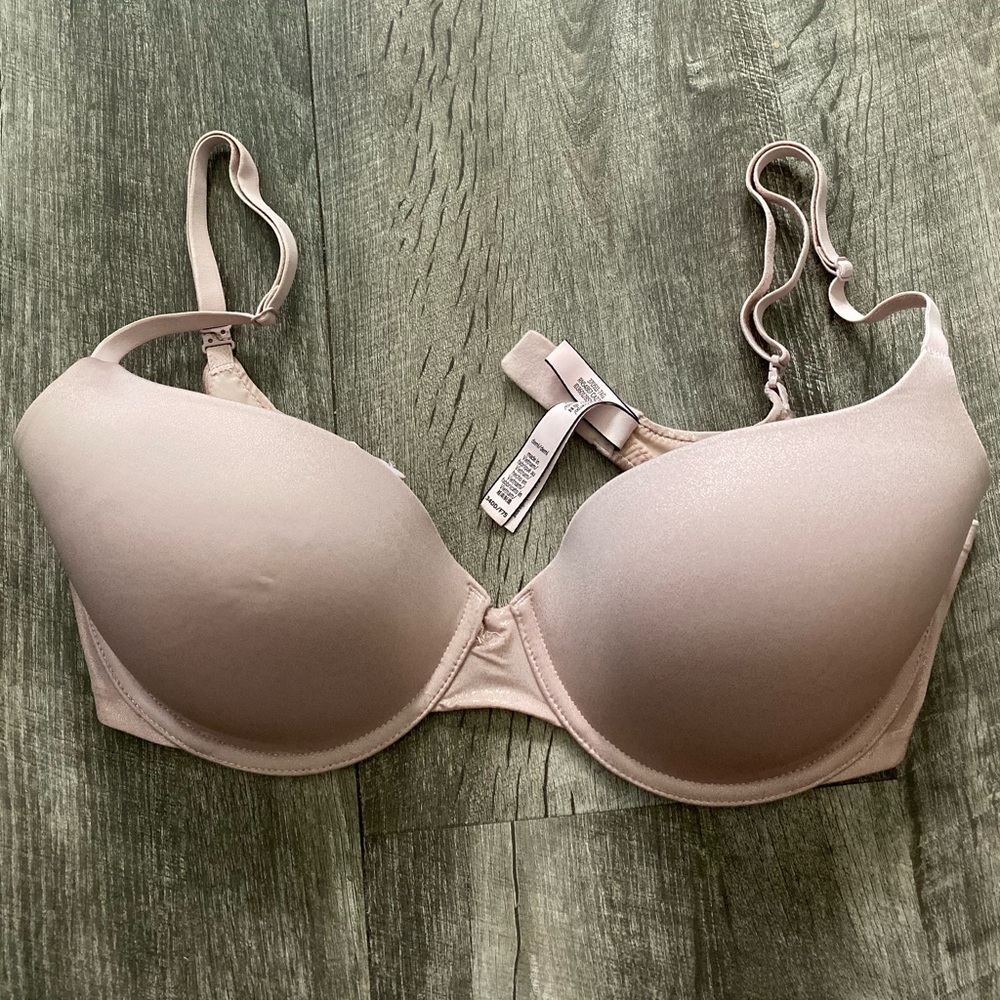 VICTORIA SECRET DEMI BRA-lightly lined 34DD.